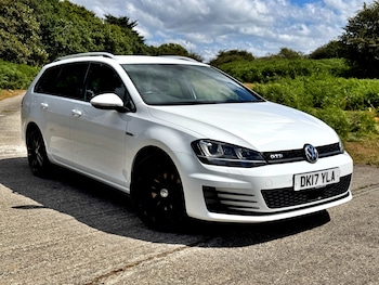 Used Volkswagen Golf 2017 for sale - 79436667: Photo
