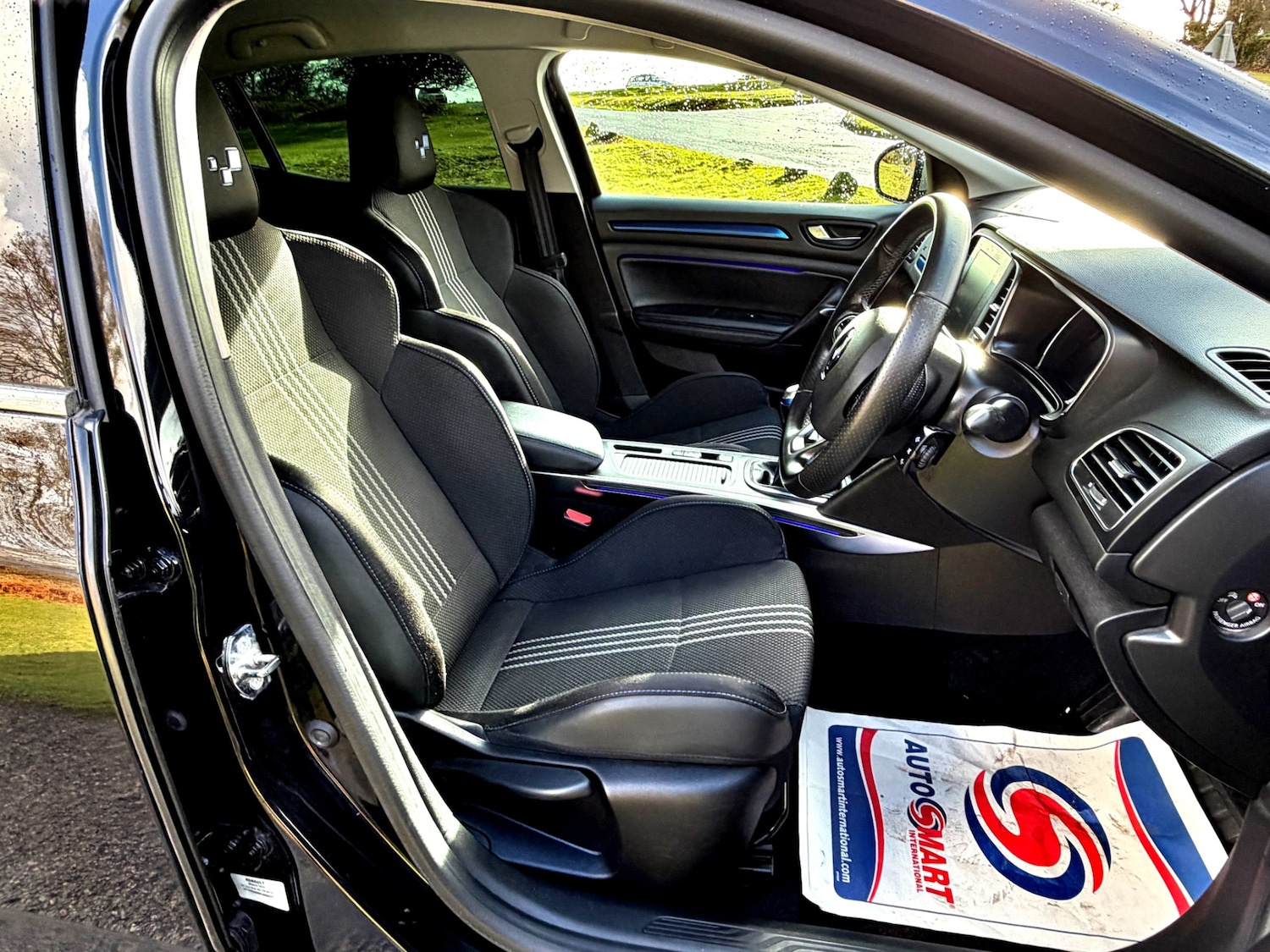 Used Renault Megane 2018 for sale - 77223353: Photo 11