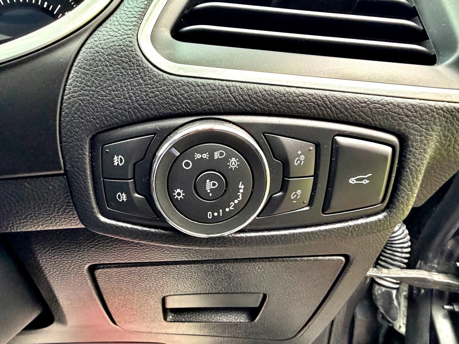 Used Ford Galaxy 2016 for sale - 76979426: Photo 23