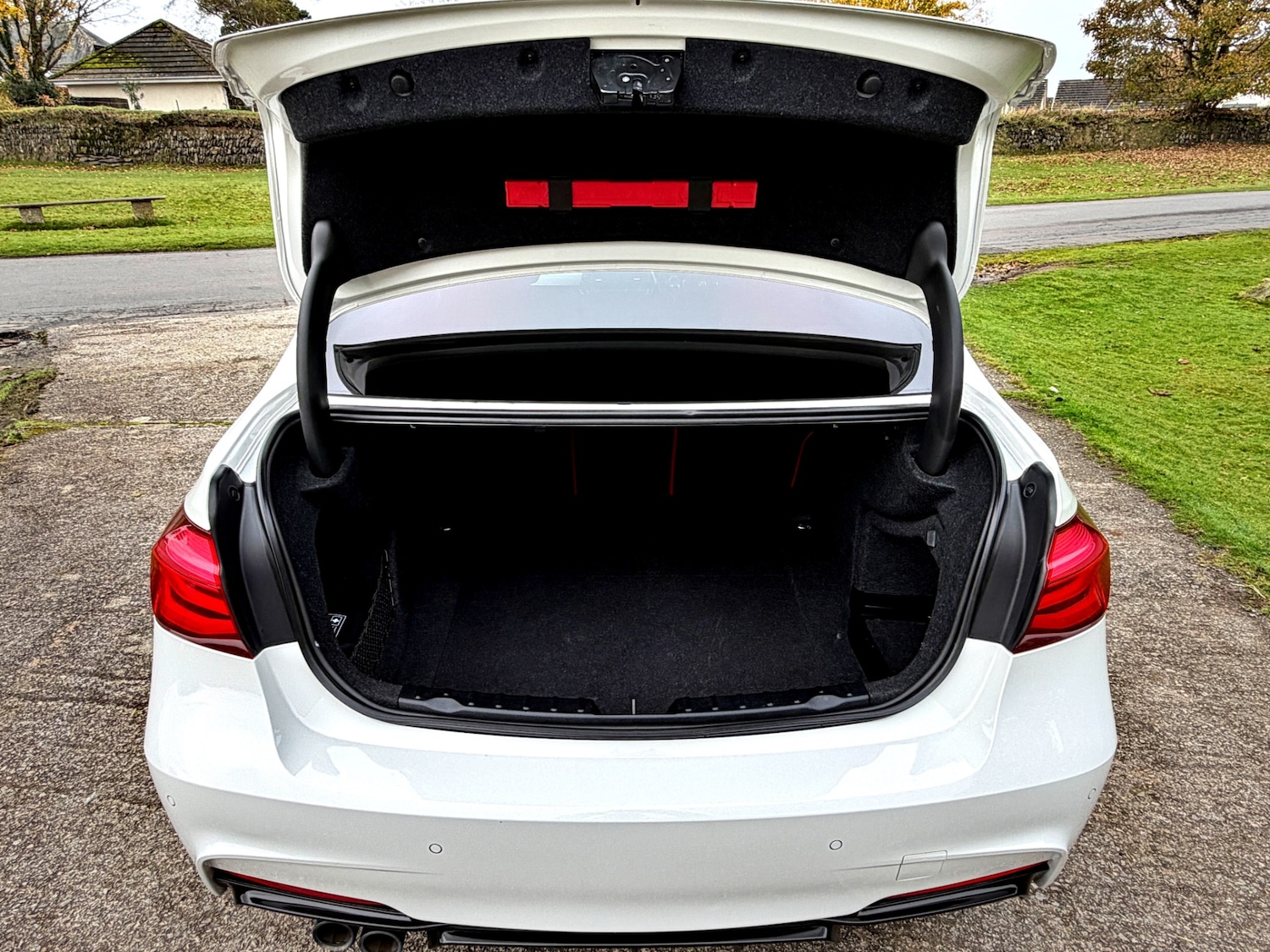 Used BMW 3 Series 2018 for sale - 76919123: Photo 9