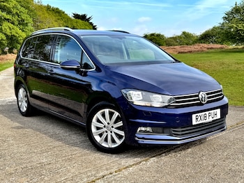 Used Volkswagen Touran 2018 for sale - 78456874: Photo