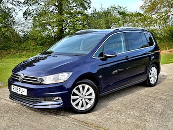 Used Volkswagen Touran 2018 for sale - 78456874: Photo