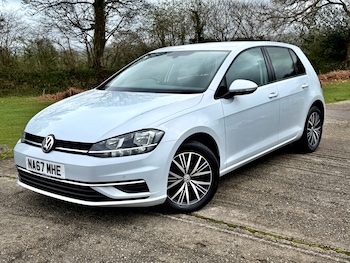 Used Volkswagen Golf 2017 for sale - 78133472: Photo