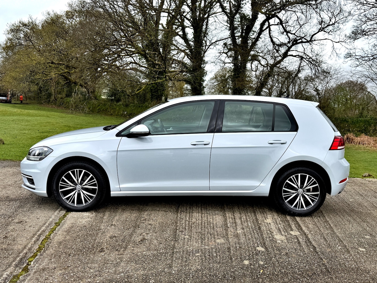 Used Volkswagen Golf 2017 for sale - 78133472: Photo 4