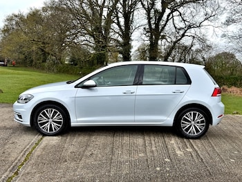 Used Volkswagen Golf 2017 for sale - 78133472: Photo