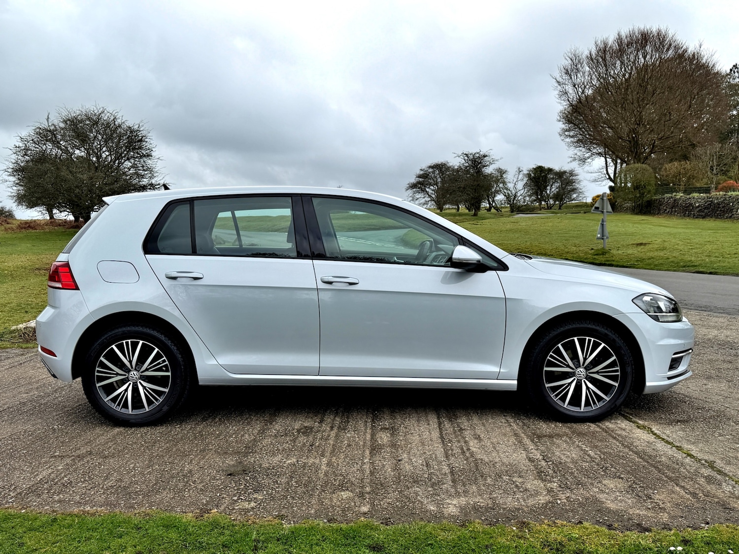 Used Volkswagen Golf 2017 for sale - 78133472: Photo 9