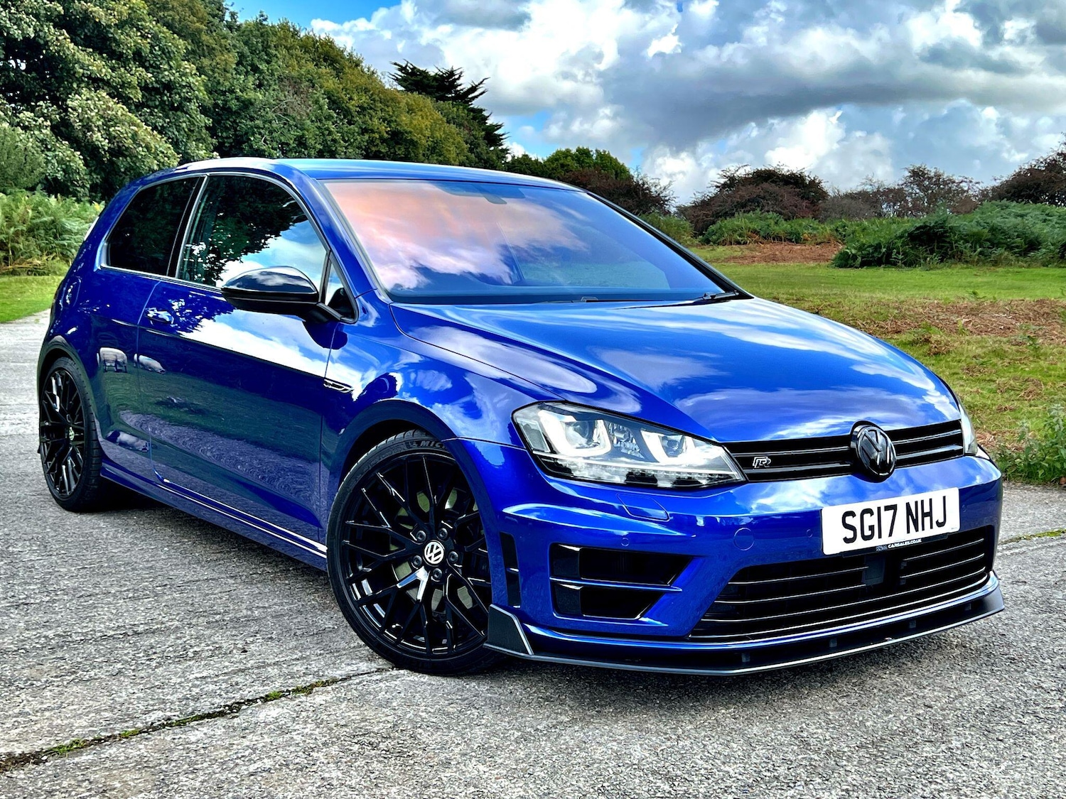 Used Volkswagen Golf 2017 for sale - 76832473: Photo 1