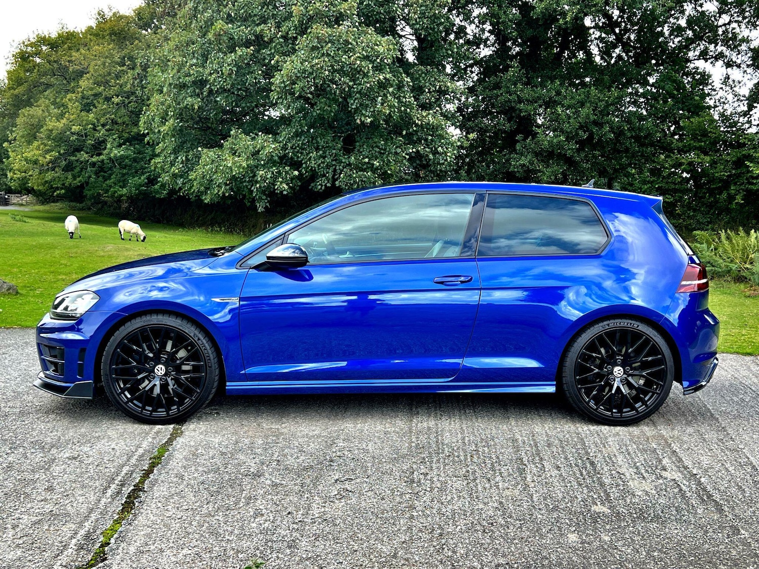 Used Volkswagen Golf 2017 for sale - 76832473: Photo 4