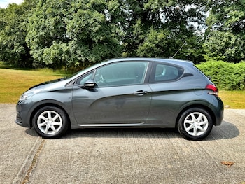 Used Peugeot 208 2015 for sale - 79274784: Photo