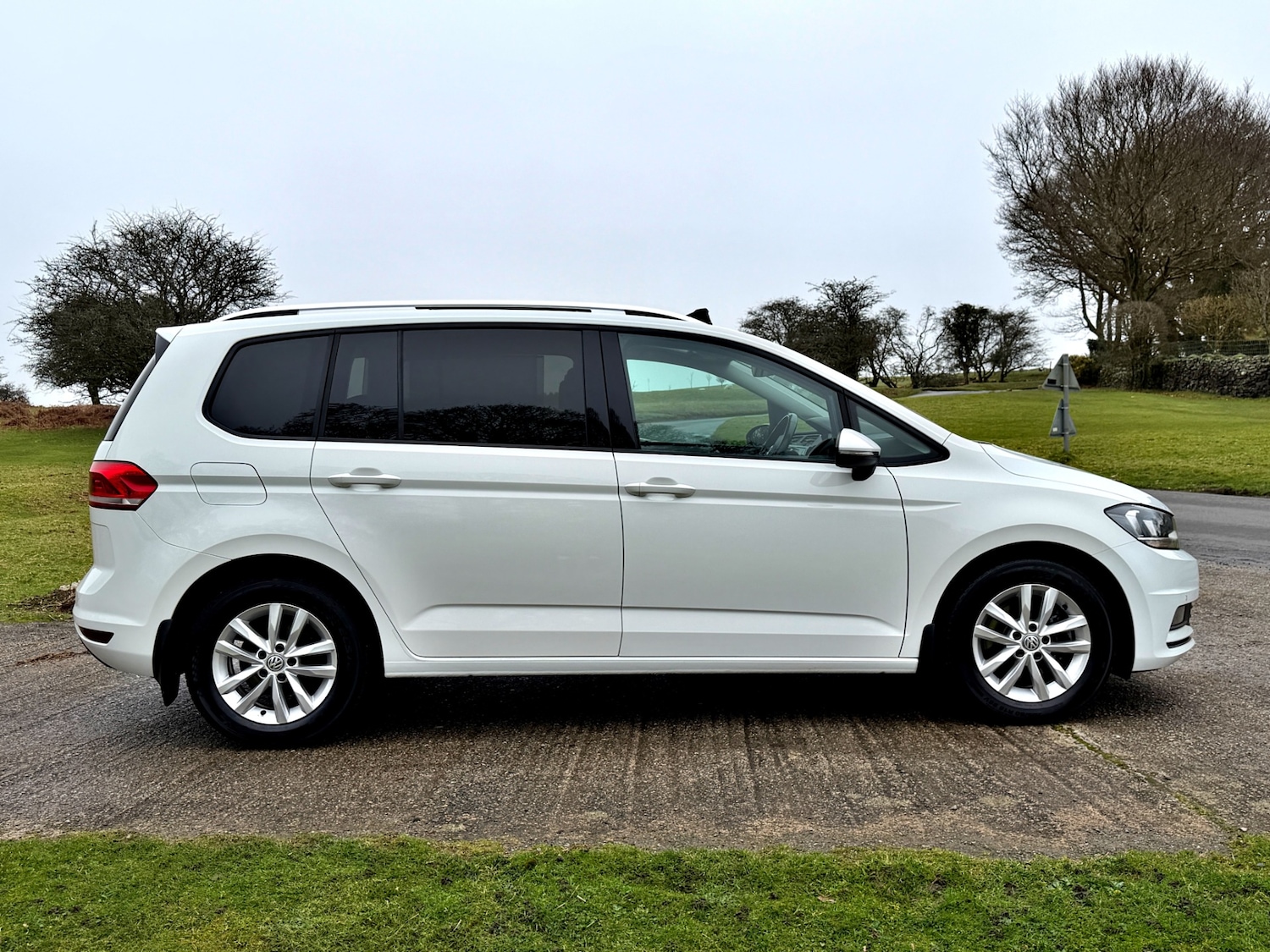 Used Volkswagen Touran 2017 for sale - 77640635: Photo 12