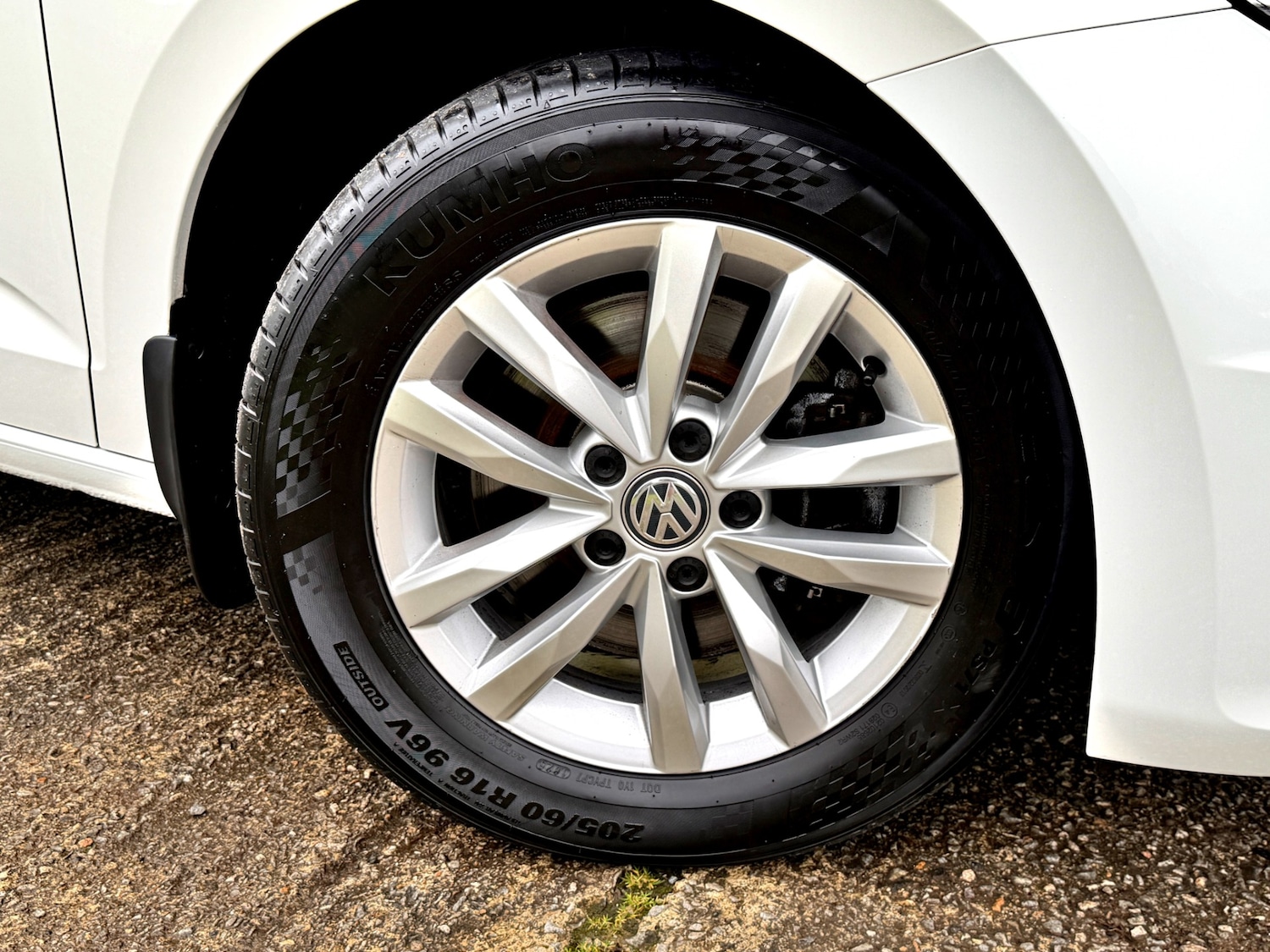 Used Volkswagen Touran 2017 for sale - 77640635: Photo 14