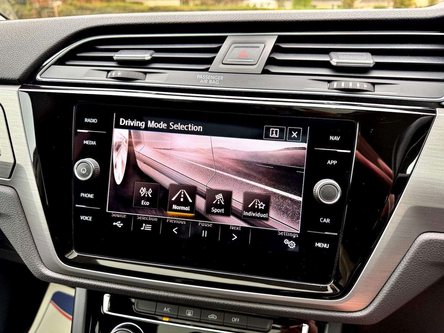 Used Volkswagen Touran 2017 for sale - 77640635: Photo 27