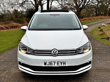 Used Volkswagen Touran 2017 for sale - 77640635: Photo