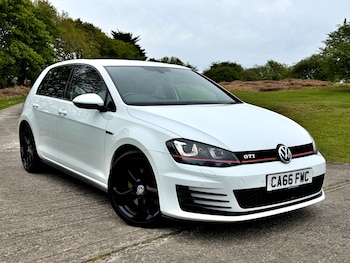 Used Volkswagen Golf 2016 for sale - 78424310: Photo