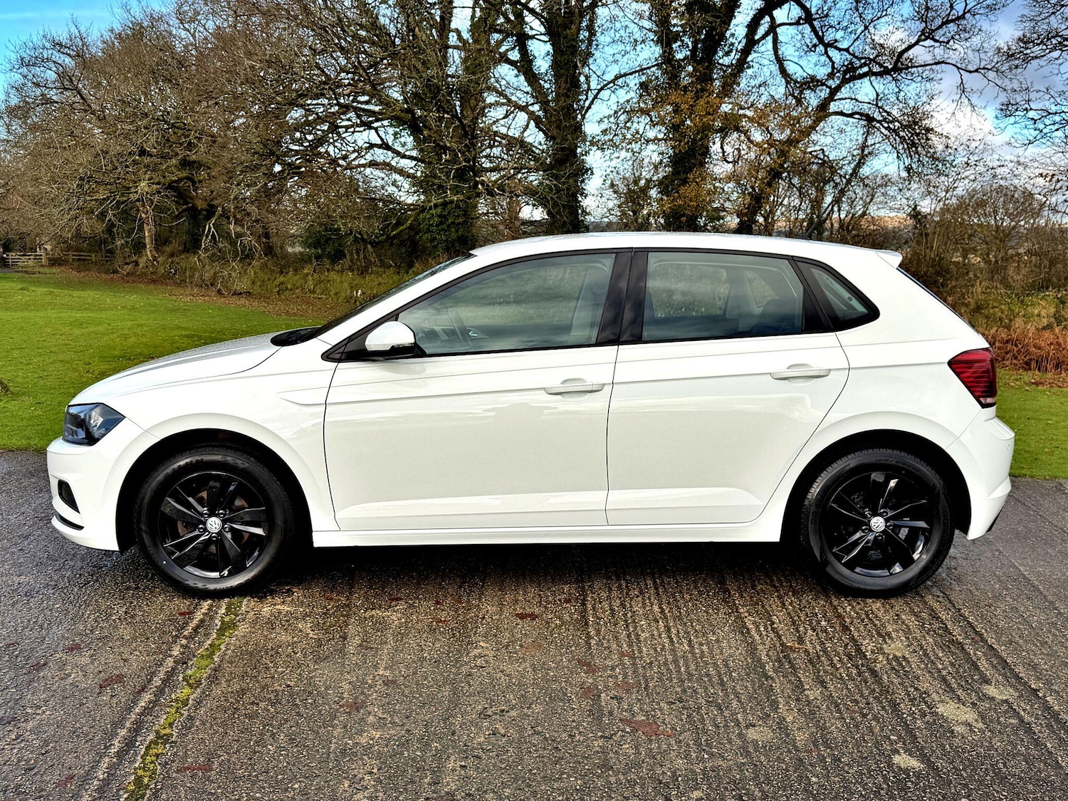 Used Volkswagen Polo 2018 for sale - 76952675: Photo 4