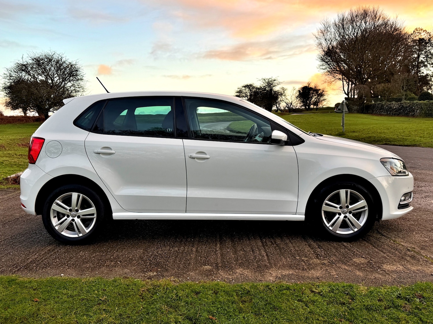 Used Volkswagen Polo 2017 for sale - 76980784: Photo 9