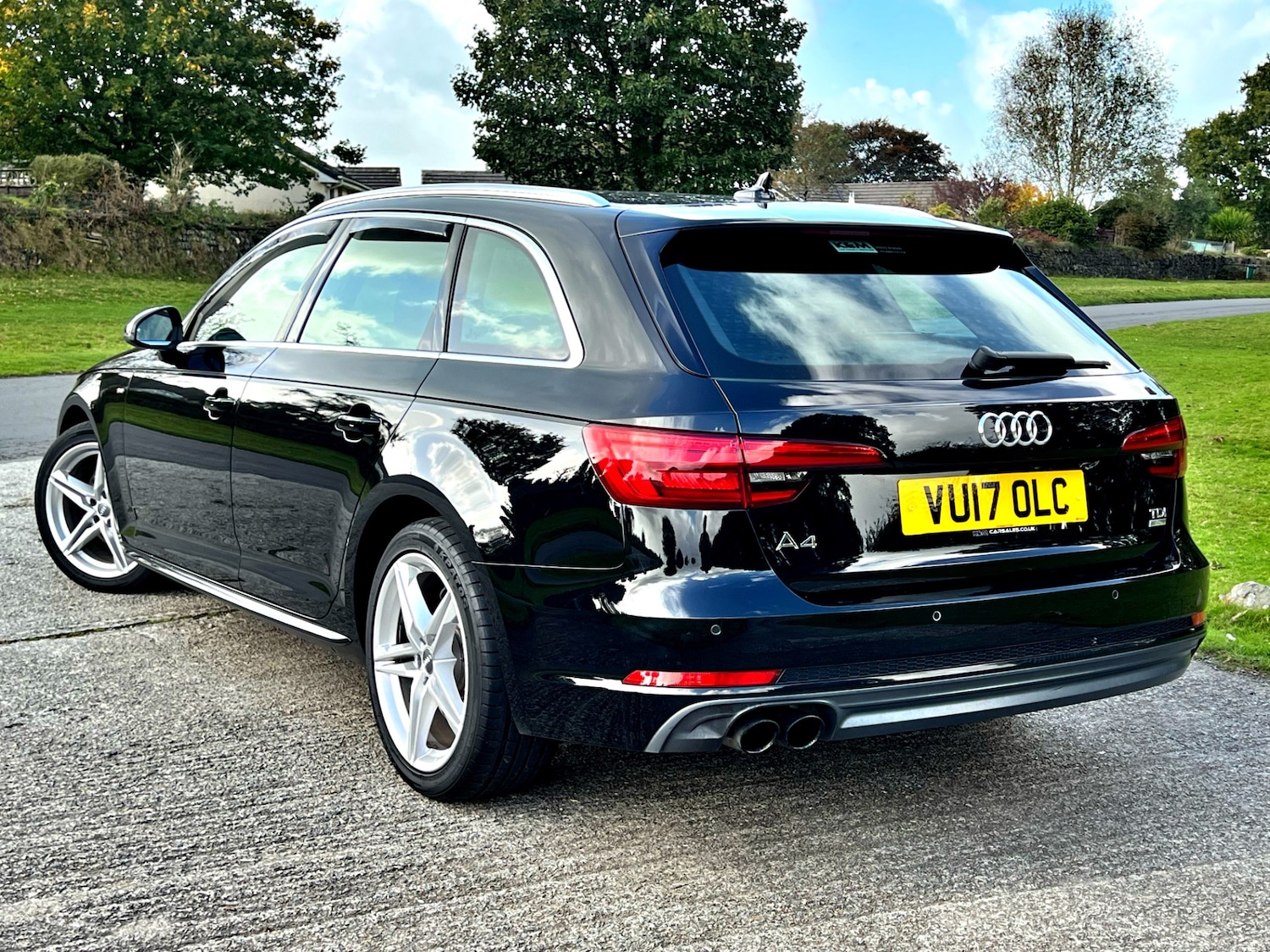Used Audi A4 2017 for sale - 76919032: Photo 2