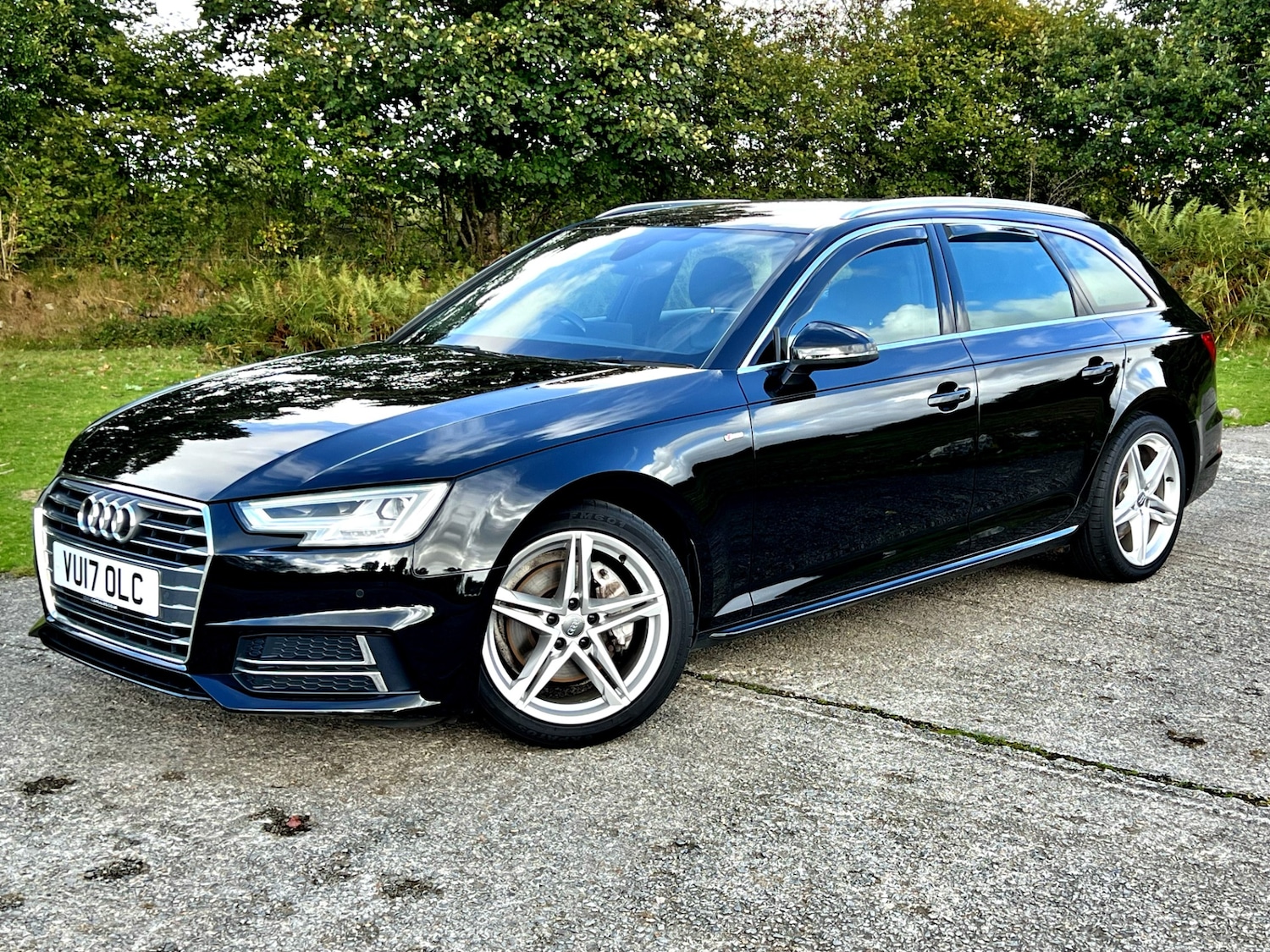 Used Audi A4 2017 for sale - 76919032: Photo 4