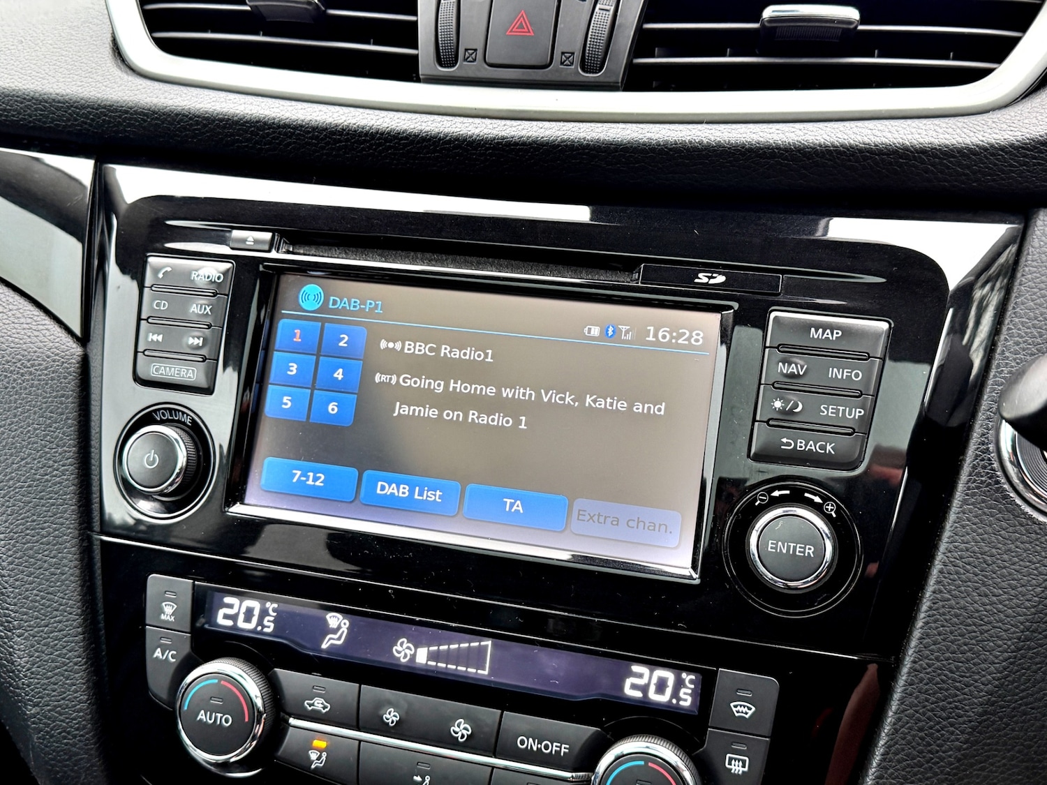 Used Nissan Qashqai 2015 for sale - 77592543: Photo 30