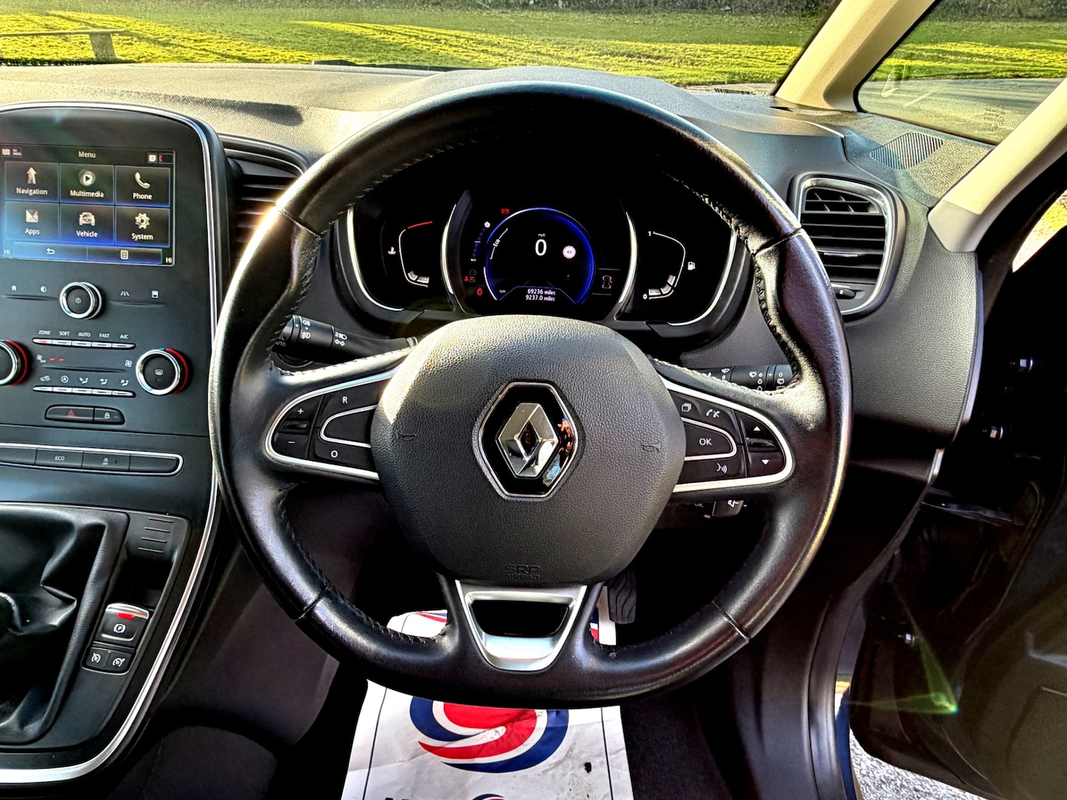 Used Renault Grand Scenic 2018 for sale - 77062321: Photo 15