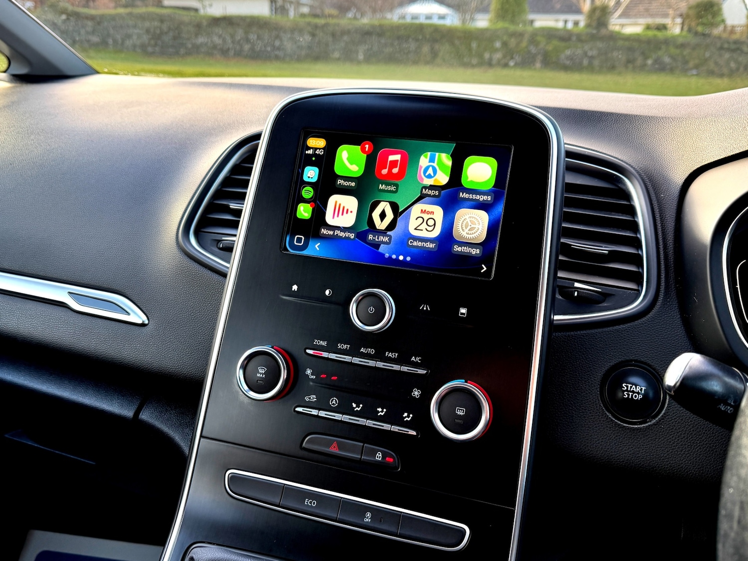 Used Renault Grand Scenic 2018 for sale - 77062321: Photo 17