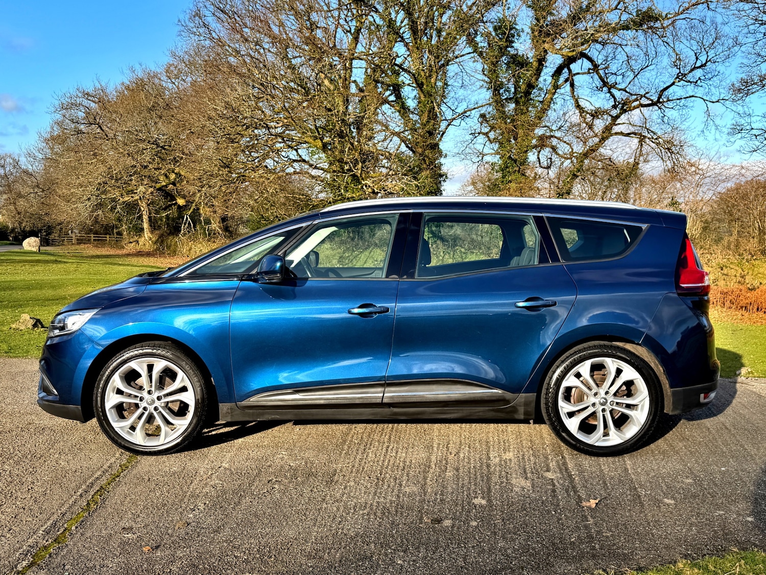 Used Renault Grand Scenic 2018 for sale - 77062321: Photo 4