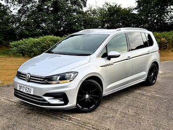 Used Volkswagen Touran 2017 for sale - 79625710: Photo