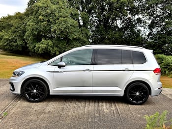 Used Volkswagen Touran 2017 for sale - 79625710: Photo