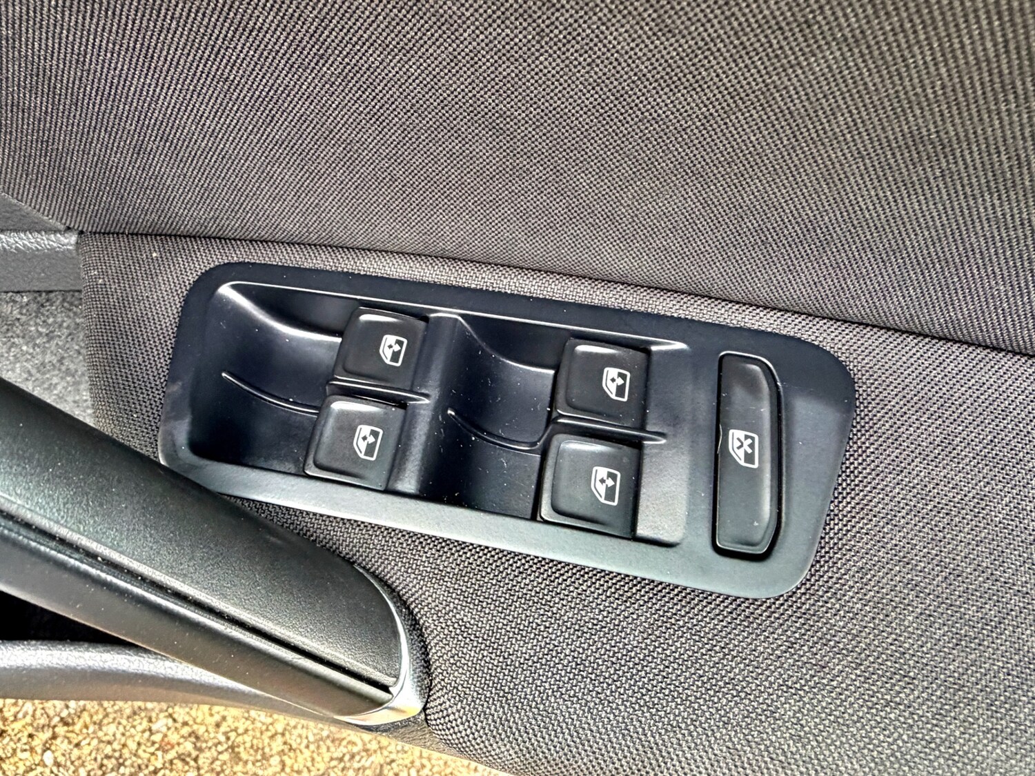 Used Volkswagen Golf 2016 for sale - 77689621: Photo 24