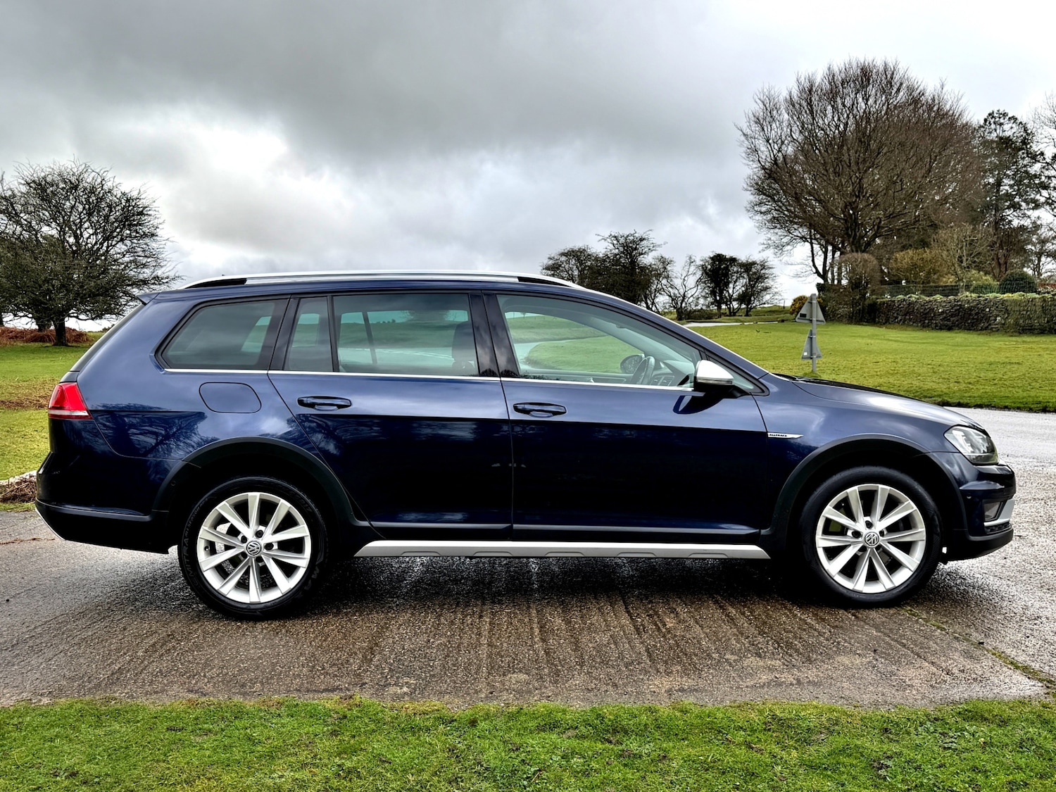 Used Volkswagen Golf 2016 for sale - 77689621: Photo 9