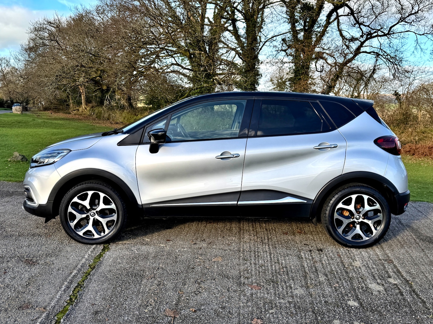 Used Renault Captur 2017 for sale - 76946003: Photo 4