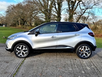 Used Renault Captur 2017 for sale - 76946003: Photo
