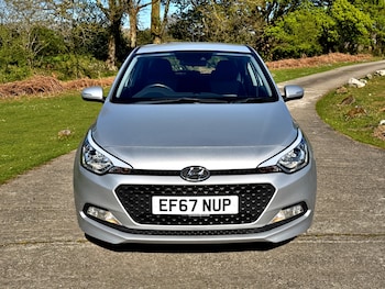 Used Hyundai i20 2017 for sale - 78370736: Photo