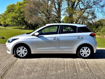 Used Hyundai i20 2017 for sale - 78370736: Photo