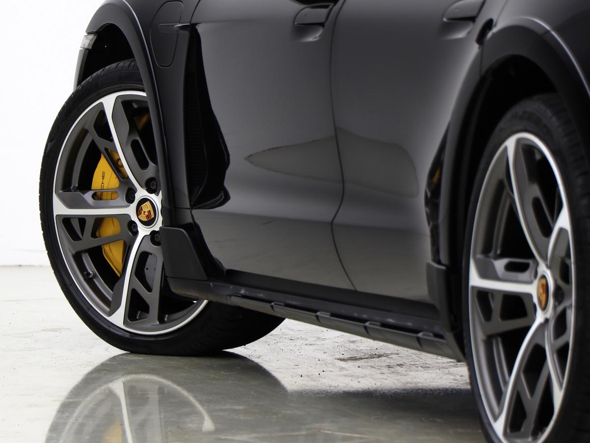 Used Porsche Taycan 2022 for sale - 77532870: Photo 10