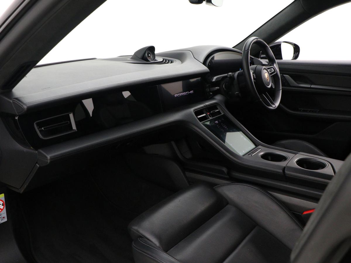 Used Porsche Taycan 2022 for sale - 77532870: Photo 3