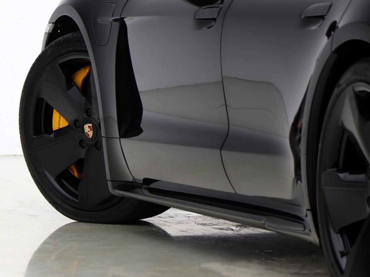 Used Porsche Taycan 2021 for sale - 77533265: Photo 9