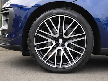 Used Porsche Macan 2023 for sale - 78090750: Photo