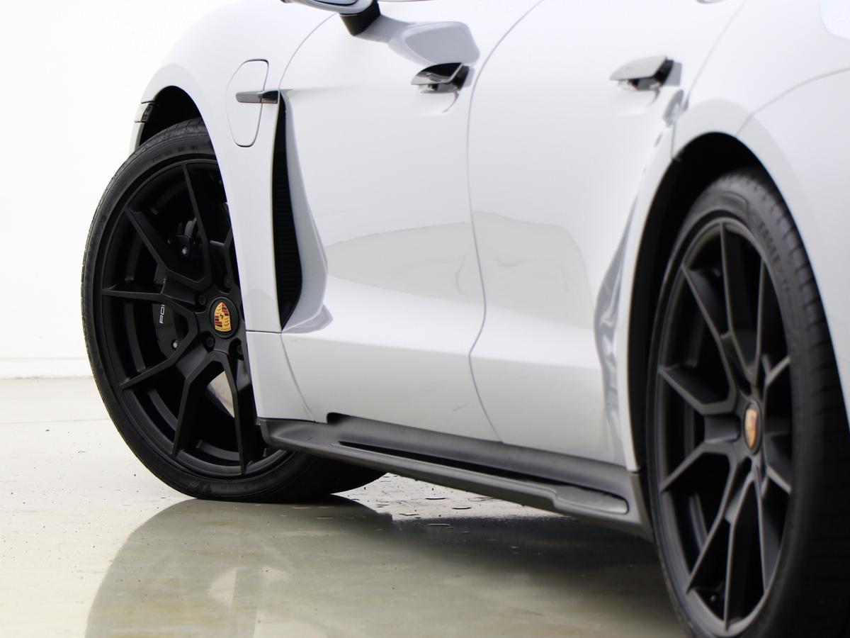 Used Porsche Taycan 2023 for sale - 77533295: Photo 10