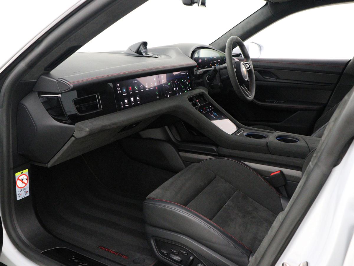 Used Porsche Taycan 2023 for sale - 77533295: Photo 3