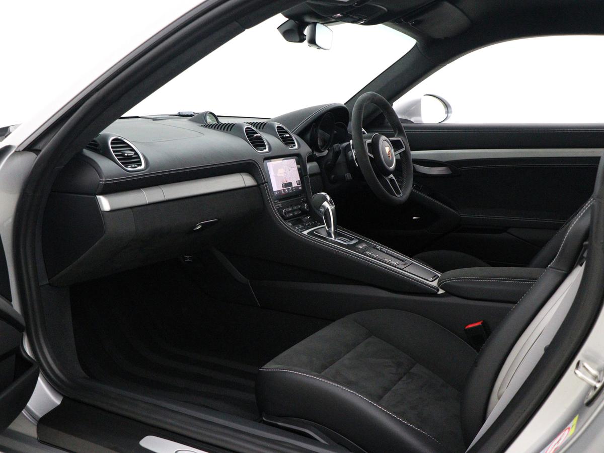 Used Porsche Cayman 2022 for sale - 76464565: Photo 3