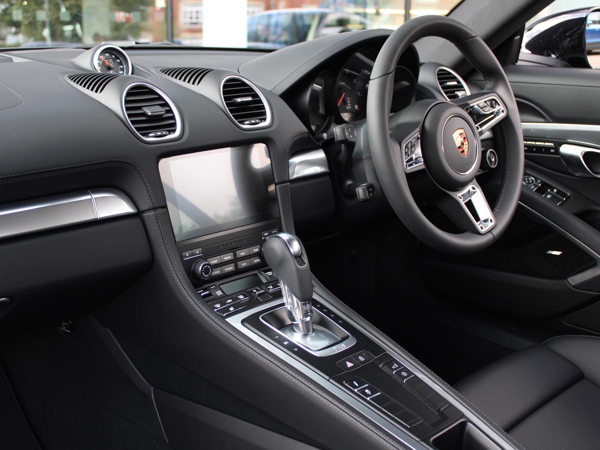 Used Porsche Cayman 2025 for sale - 76557248: Photo 3