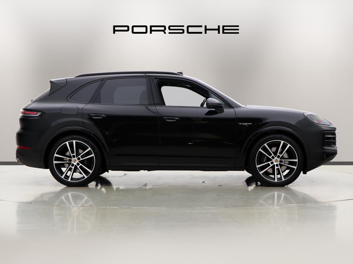 Used Porsche Cayenne 2025 for sale - 76678863: Photo 5