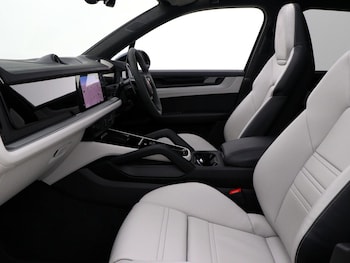 Used Porsche Cayenne 2024 for sale - 78333138: Photo