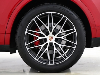 Used Porsche Cayenne 2024 for sale - 78333138: Photo