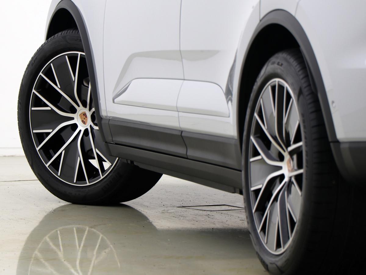 Used Porsche Macan 2025 for sale - 77533250: Photo 10