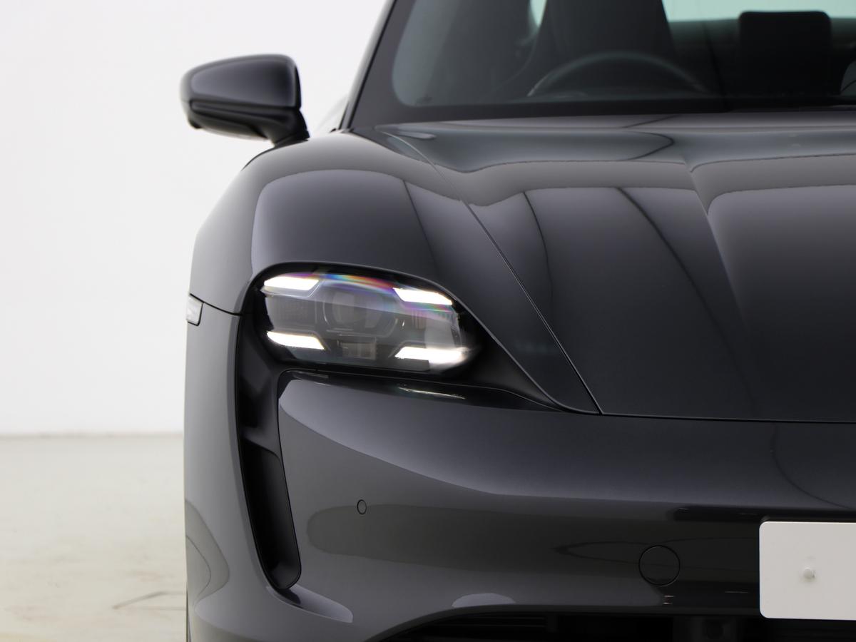 Used Porsche Taycan 2023 for sale - 77878136: Photo 2