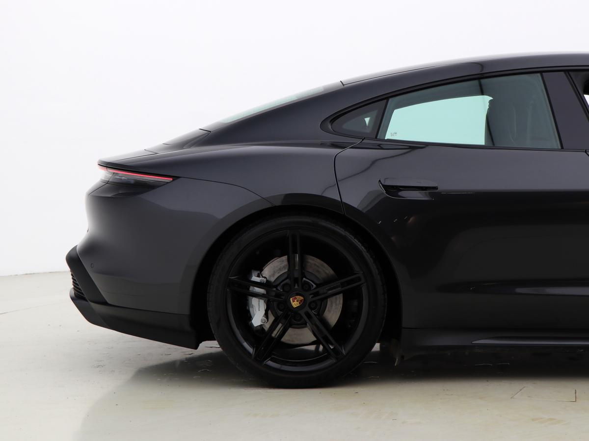 Used Porsche Taycan 2023 for sale - 77878136: Photo 5