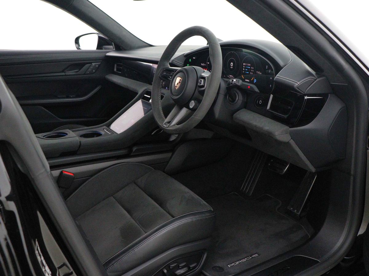 Used Porsche Taycan 2024 for sale - 76678196: Photo 3