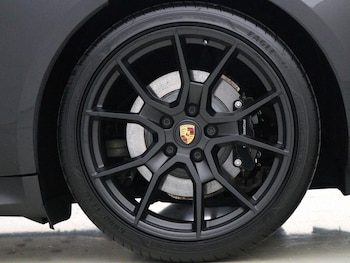 Used Porsche Taycan 2024 for sale - 76678196: Photo